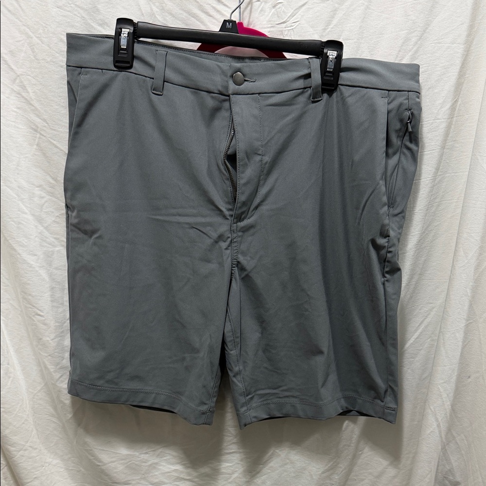 Men's Flat Front Shorts in Slate Gray